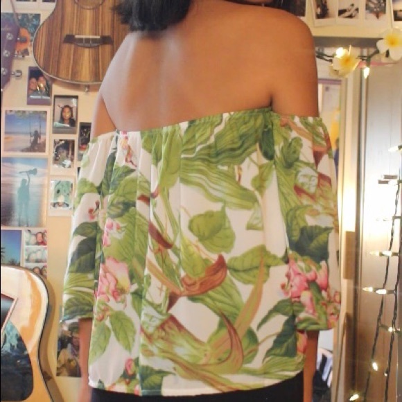 Floral Off The Shoulder Top - Picture 3 of 8